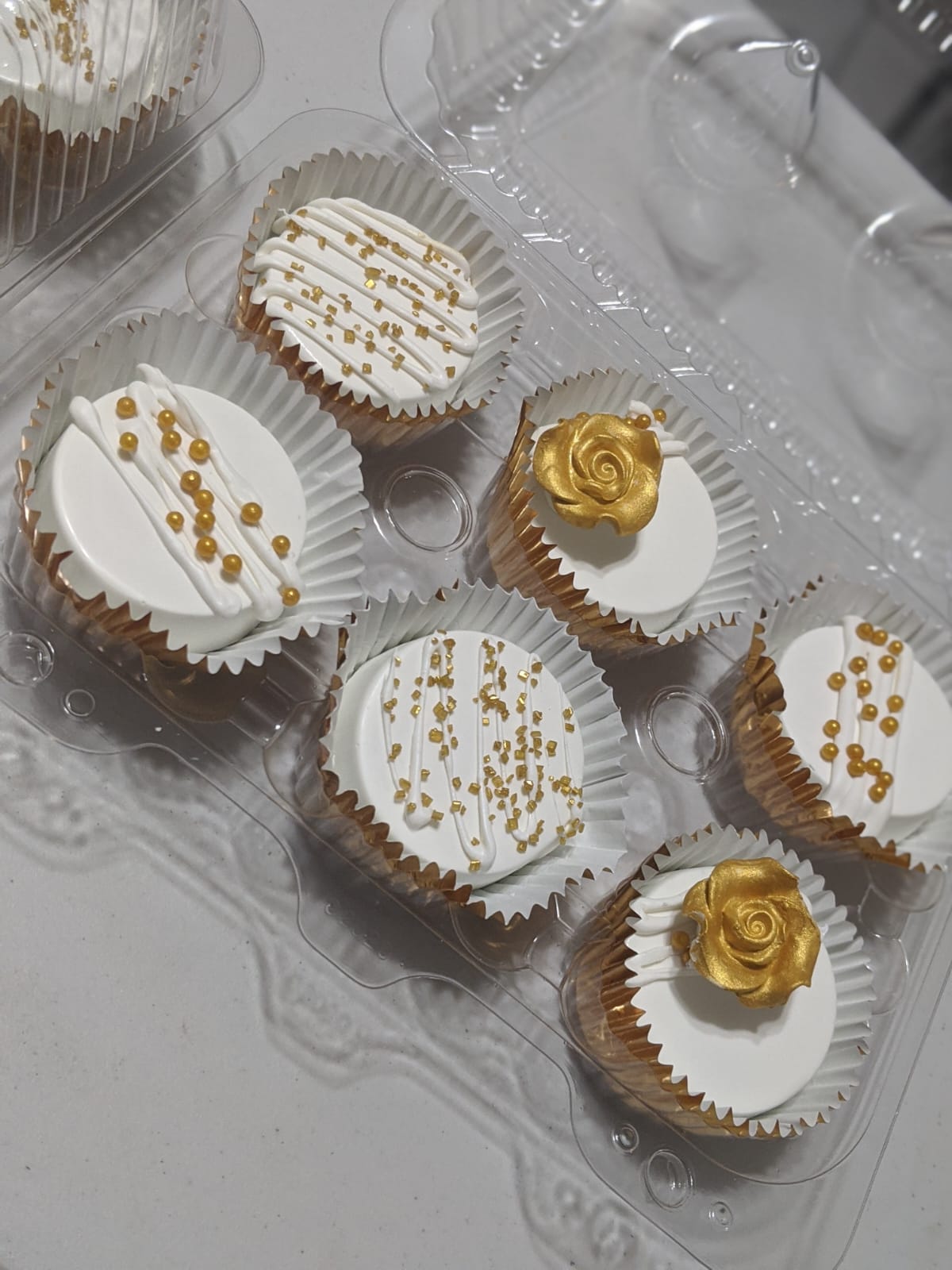 Dipped Oreos (dozen) / Oreos Cubiertas en Dulce o Chocolate (docena)